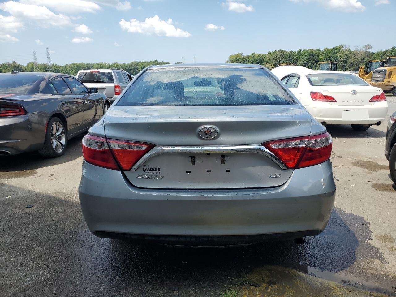 2015 Toyota Camry Le VIN: 4T1BF1FK3FU995800 Lot: 62690104