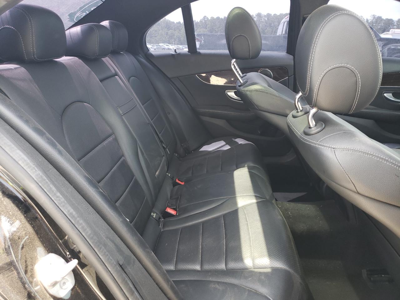 2018 Mercedes-Benz C 300 VIN: 55SWF4JB1JU243883 Lot: 63340224