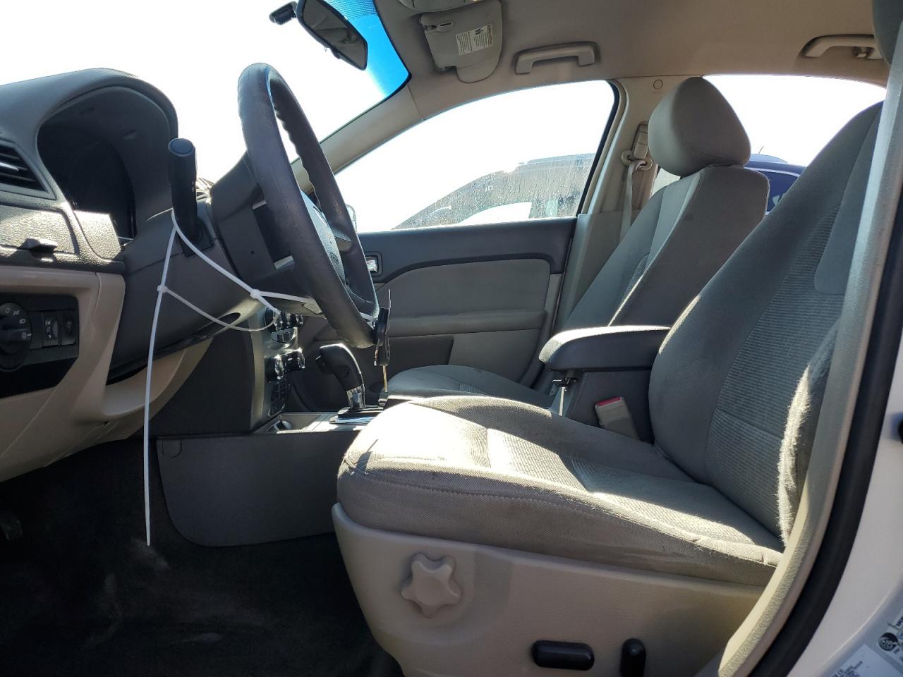 2011 Ford Fusion Se VIN: 3FAHP0HA8BR117989 Lot: 63823434