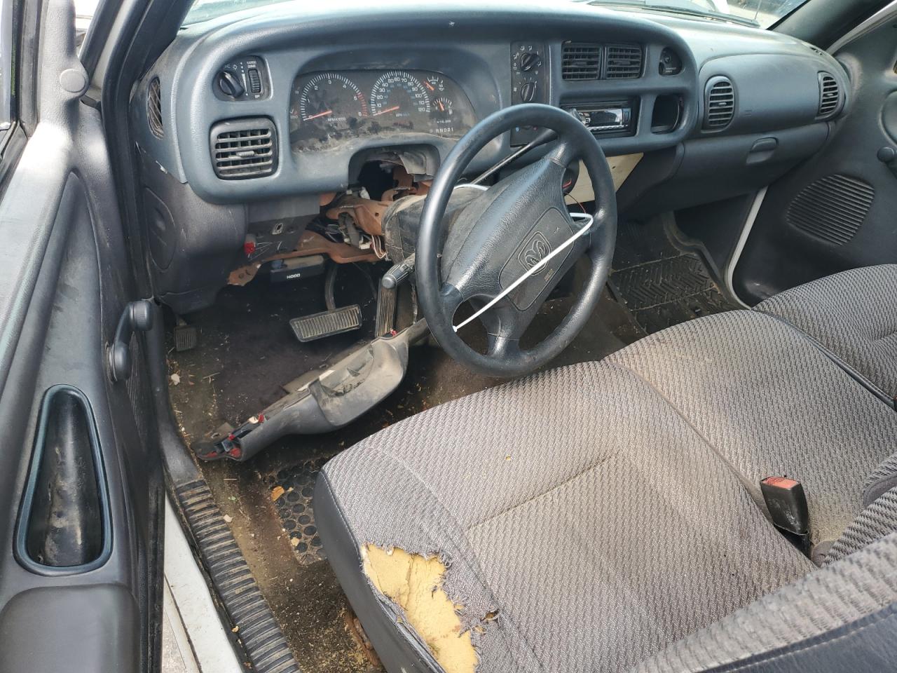 2000 Dodge Ram 2500 VIN: 3B7KC26Z8YM209366 Lot: 64001704