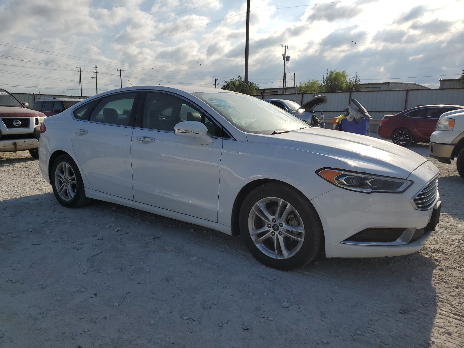 2018 Ford Fusion Se vin: 3FA6P0HD3JR159261