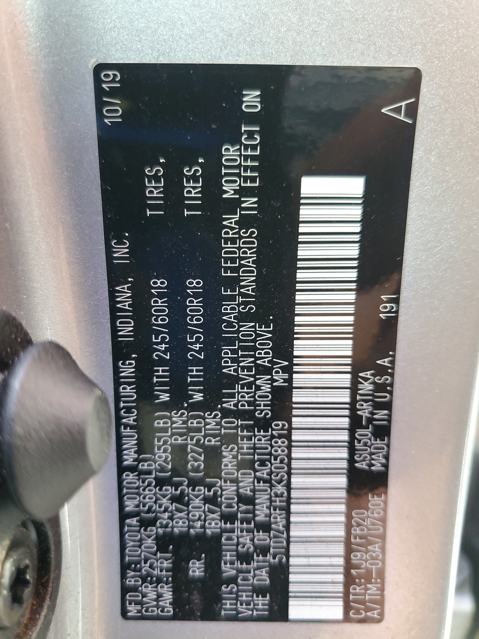 5TDZARFH3KS058819 2019 Toyota Highlander Le