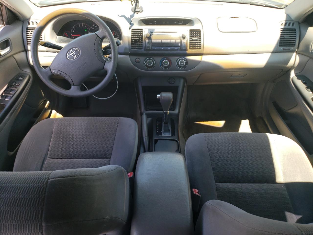 2005 Toyota Camry Le VIN: 4T1BE32K75U586024 Lot: 63100894