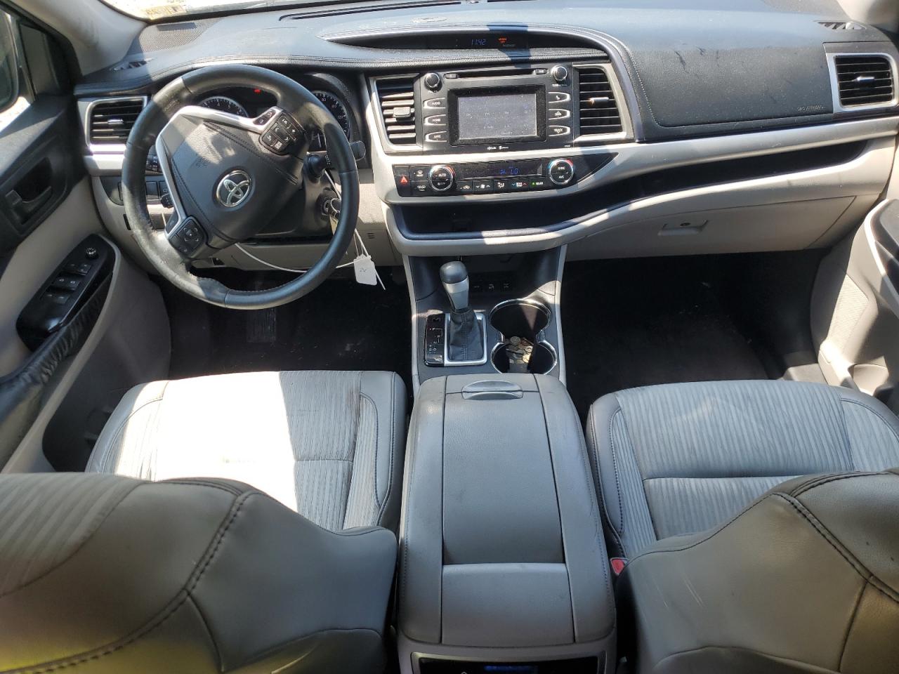 2014 Toyota Highlander Le VIN: 5TDBKRFH0ES063169 Lot: 61334464