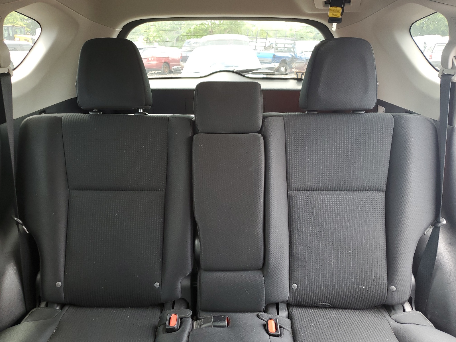 2T3BFREV2HW553191 2017 Toyota Rav4 Le