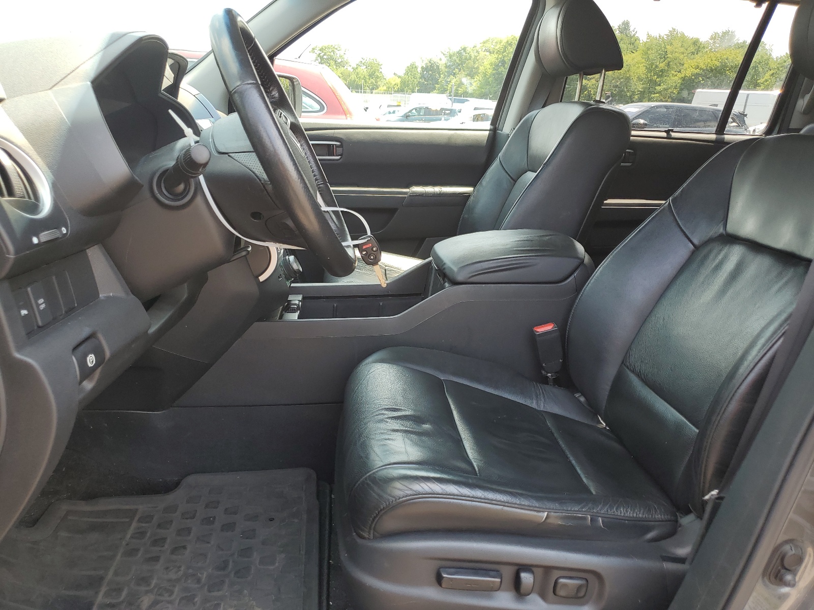 5FNYF4H96BB015571 2011 Honda Pilot Touring