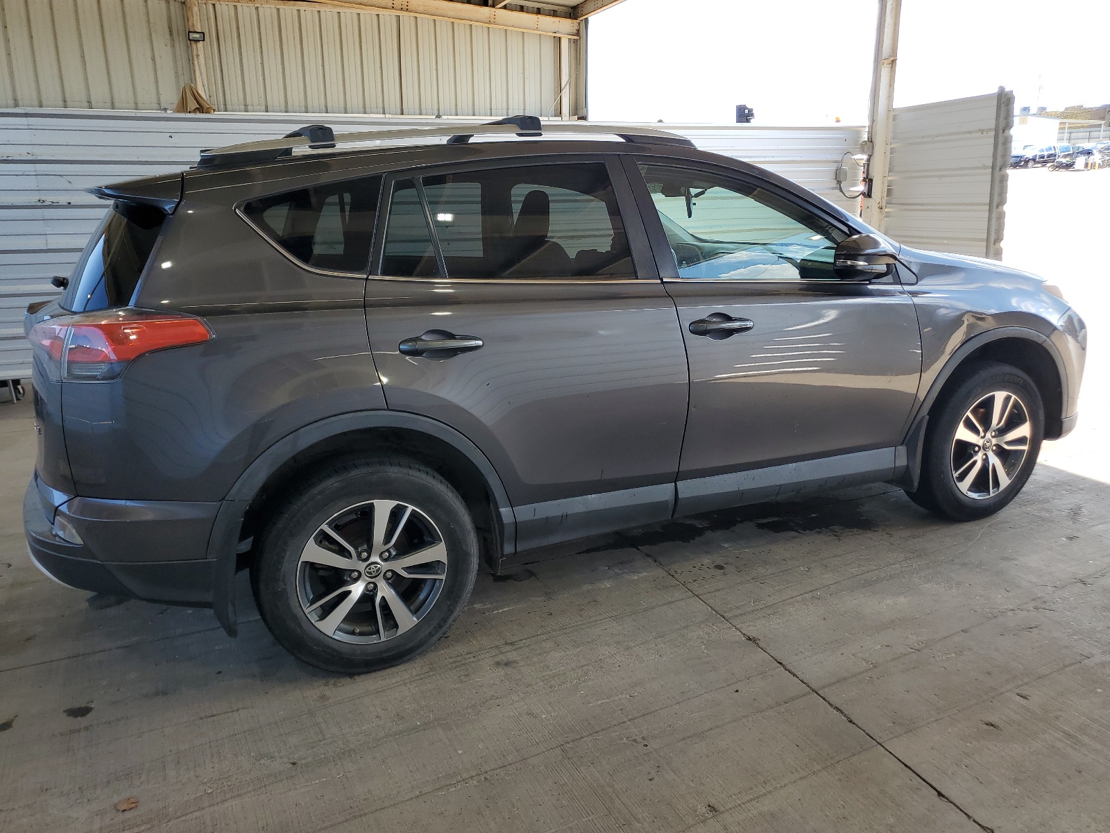 2016 Toyota Rav4 Xle vin: 2T3WFREV2GW250346