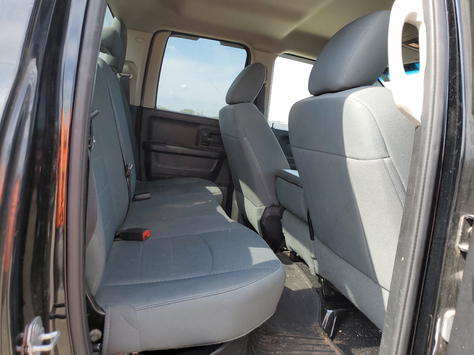 1C6RR7FG0FS503641 2015 Ram 1500 St