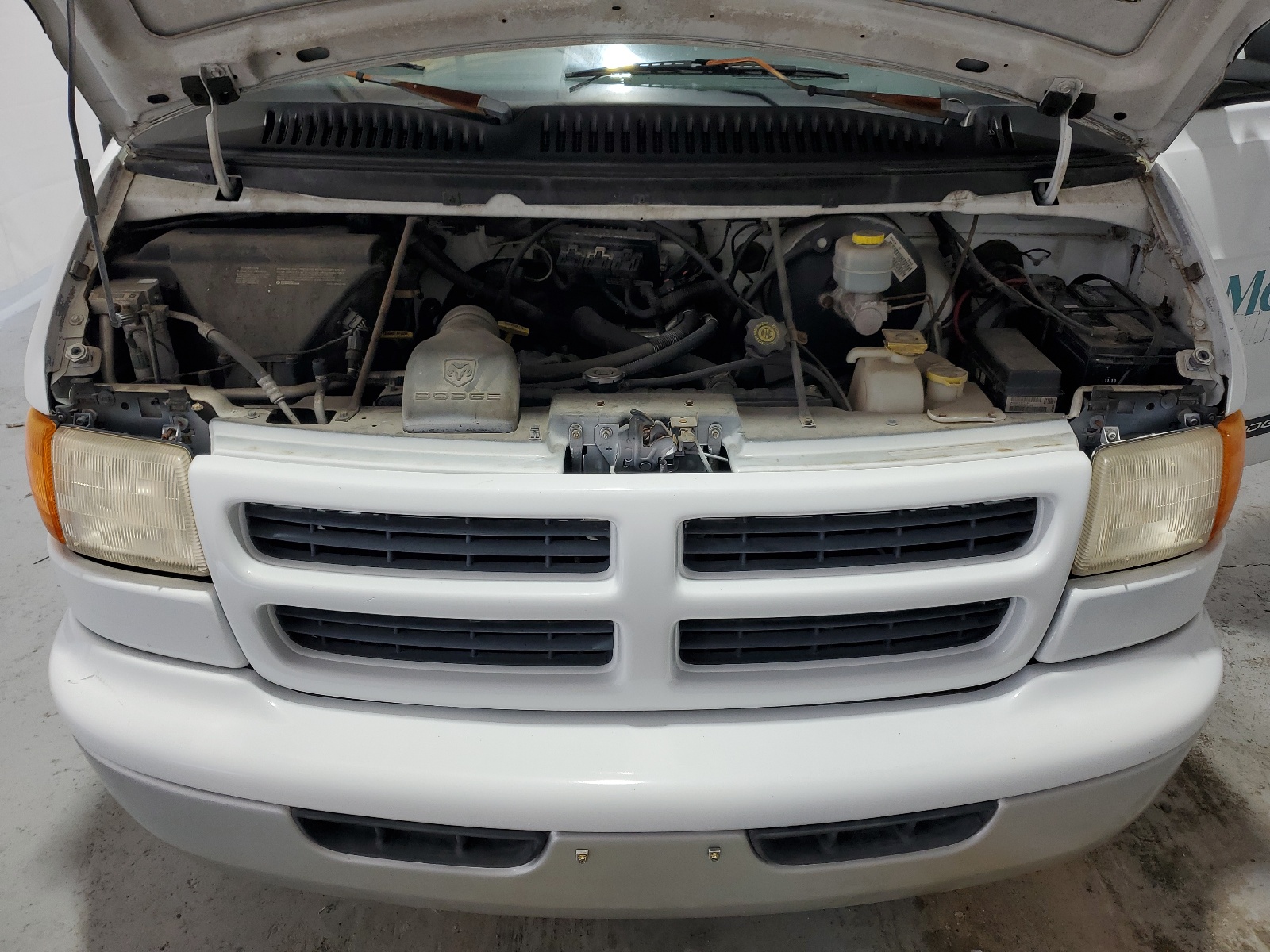 2B7JB21Y8XK531633 1999 Dodge Ram Van B2500