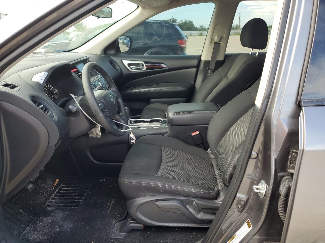 2018 Nissan Pathfinder S VIN: 5N1DR2MN4JC657601 Lot: 64290404