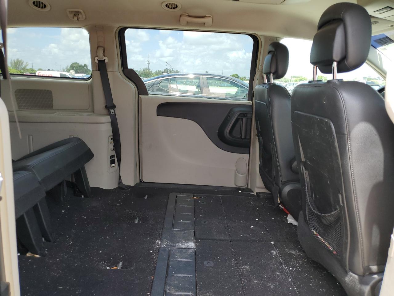 2013 Chrysler Town & Country Touring VIN: 2C4RC1BG2DR774647 Lot: 64478814