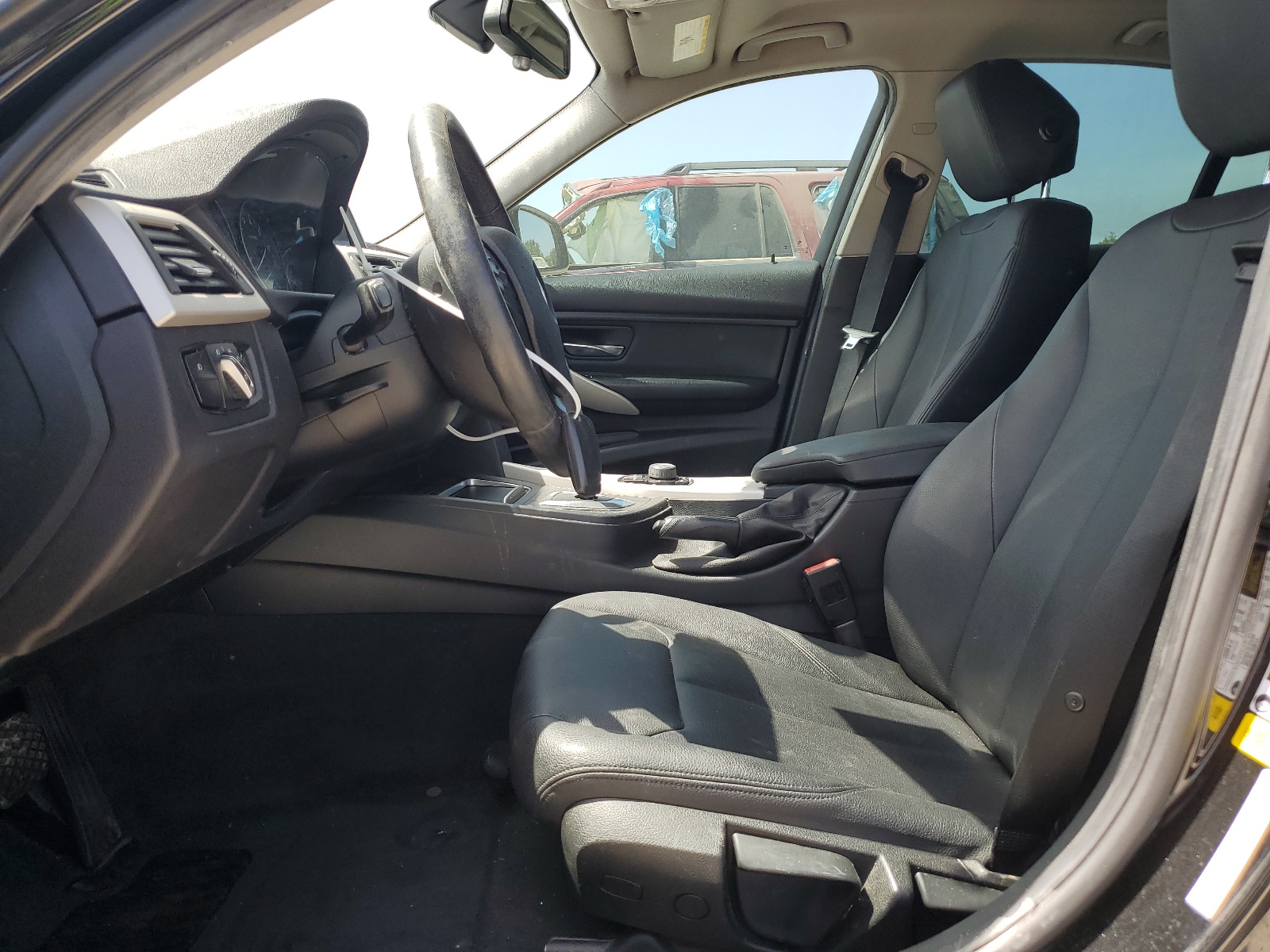 WBA8E1G52GNU10627 2016 BMW 320 I