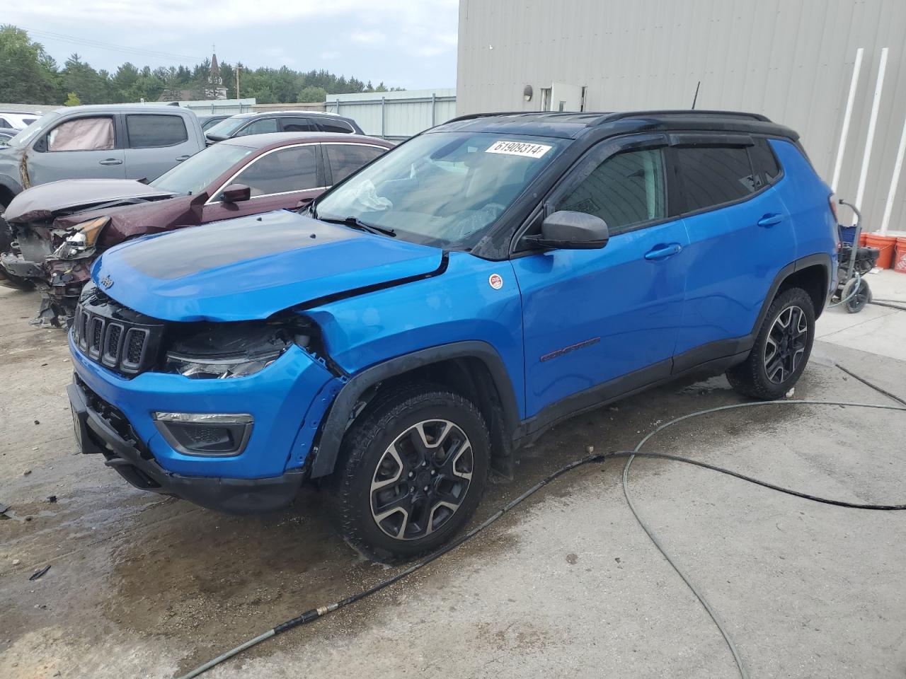 3C4NJDDBXKT754230 2019 JEEP COMPASS - Image 1