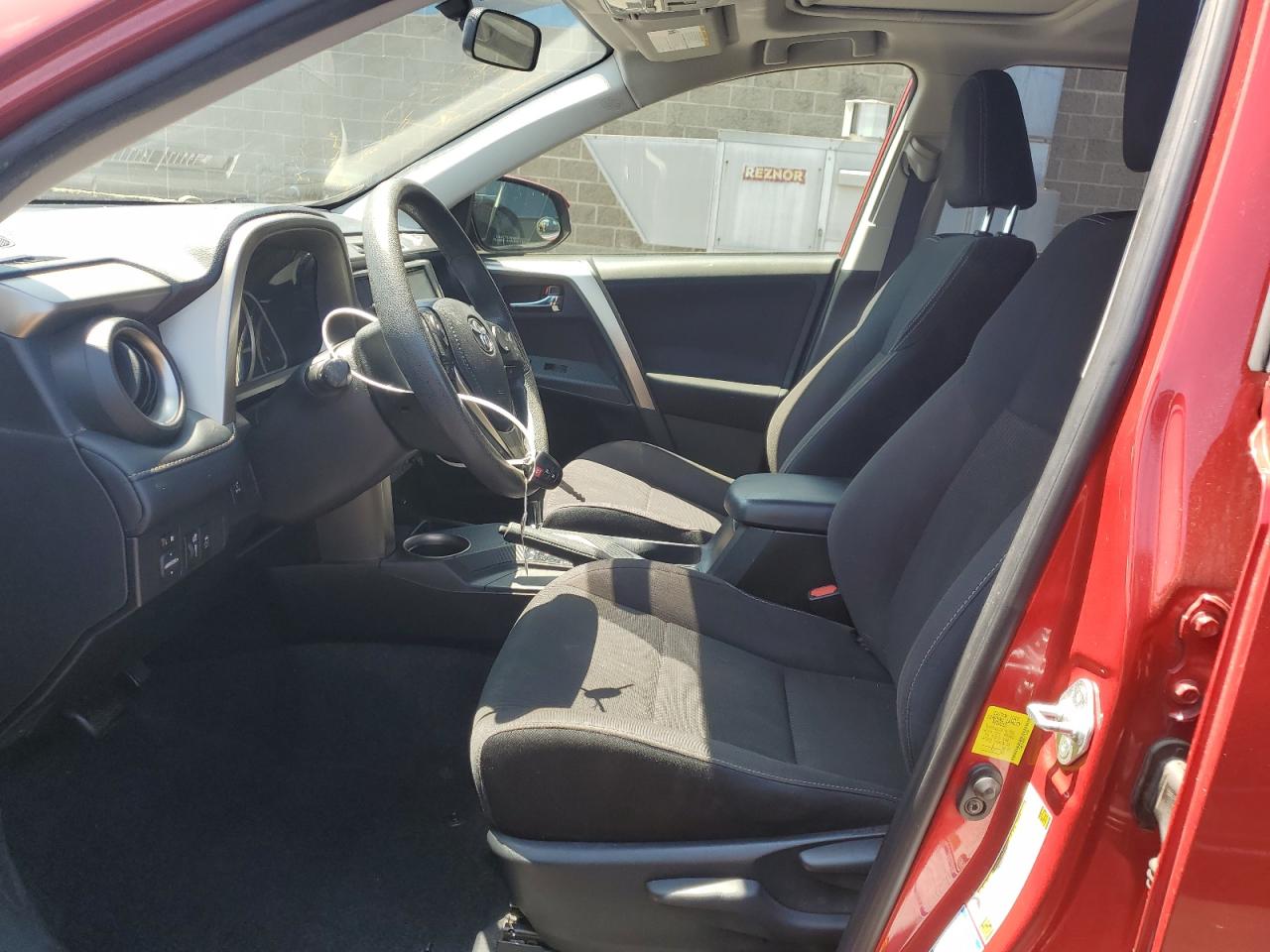 2015 Toyota Rav4 Xle VIN: JTMRFREV9FD138166 Lot: 63768154