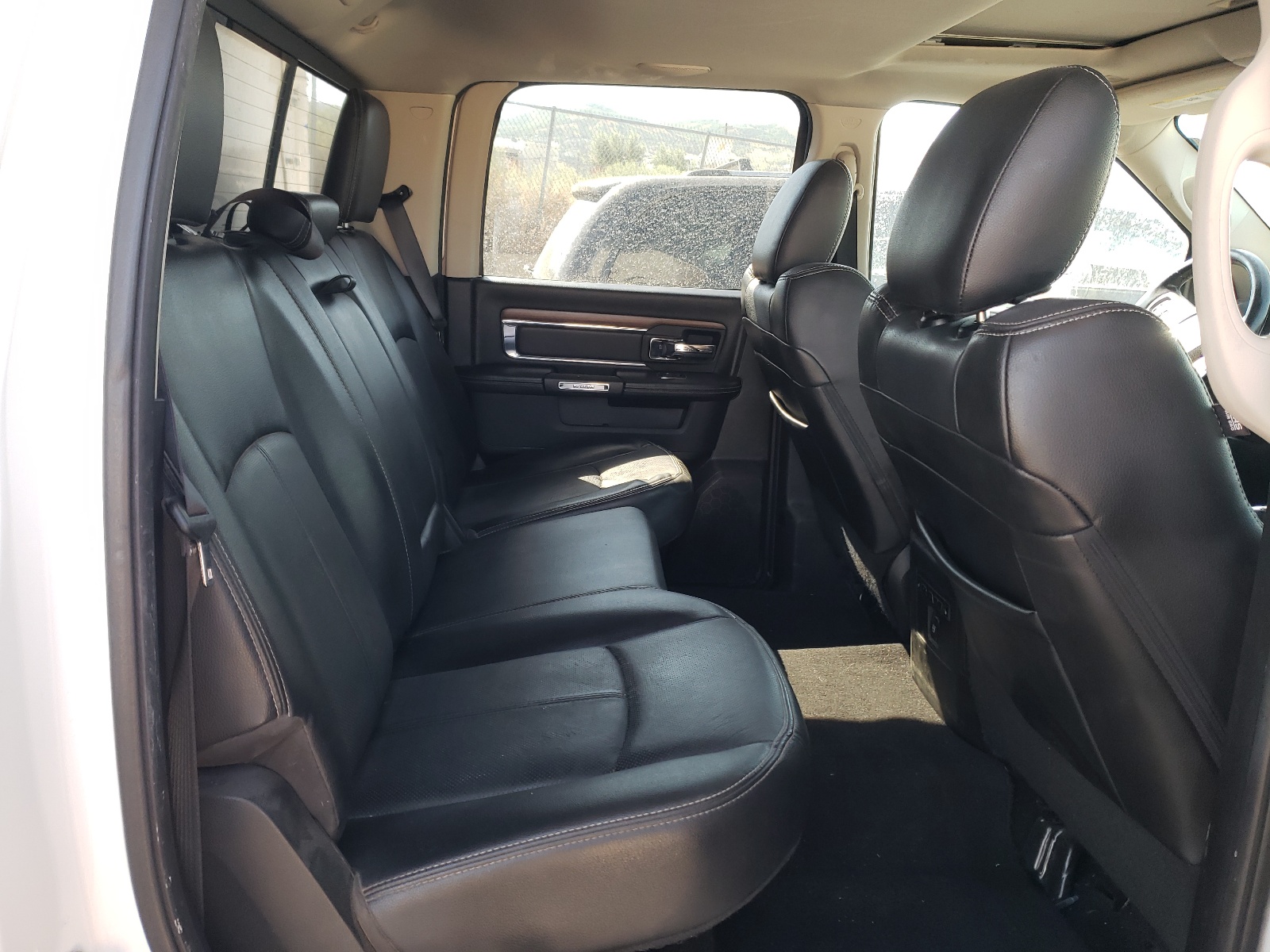 1C6RR7VT4HS529502 2017 Ram 1500 Laramie