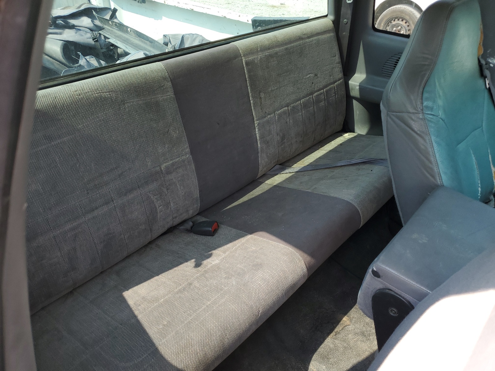 3B7KF22Z4XG122445 1999 Dodge Ram 2500