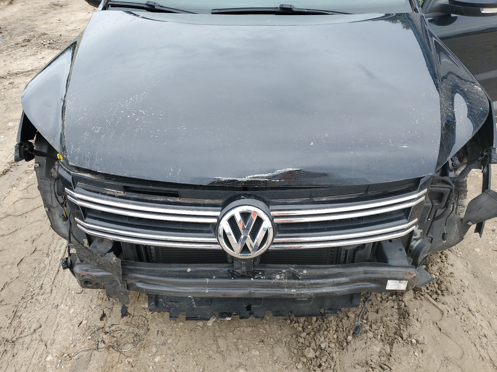 WVGAV7AX7GK000047 2016 Volkswagen Tiguan S