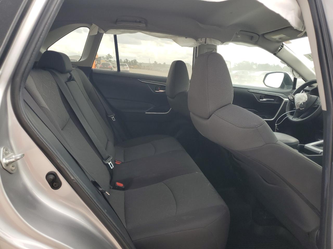 2020 Toyota Rav4 Xle VIN: 2T3W1RFVXLC053546 Lot: 64172194