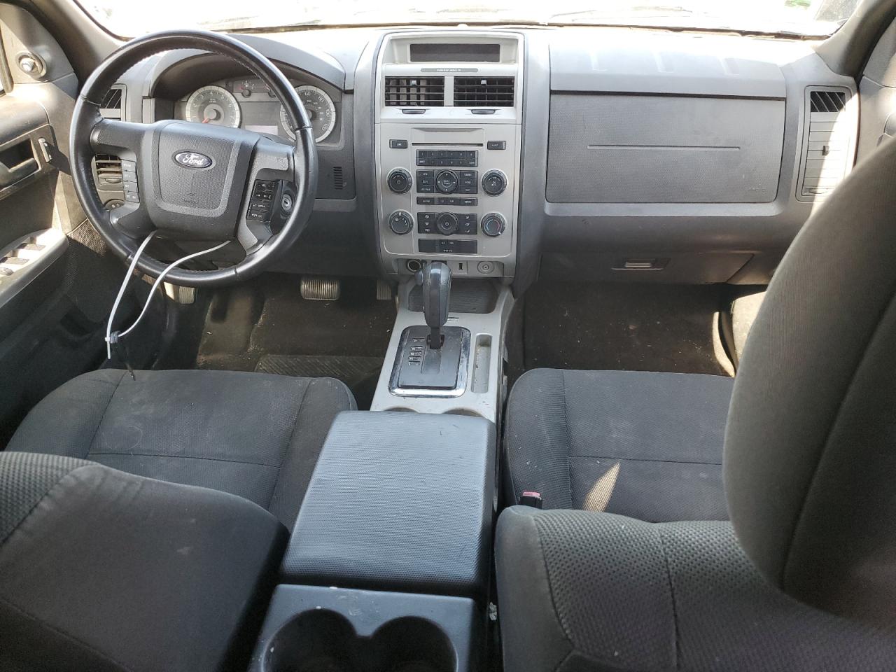 2009 Ford Escape Xlt VIN: 1FMCU03749KB08905 Lot: 60125944