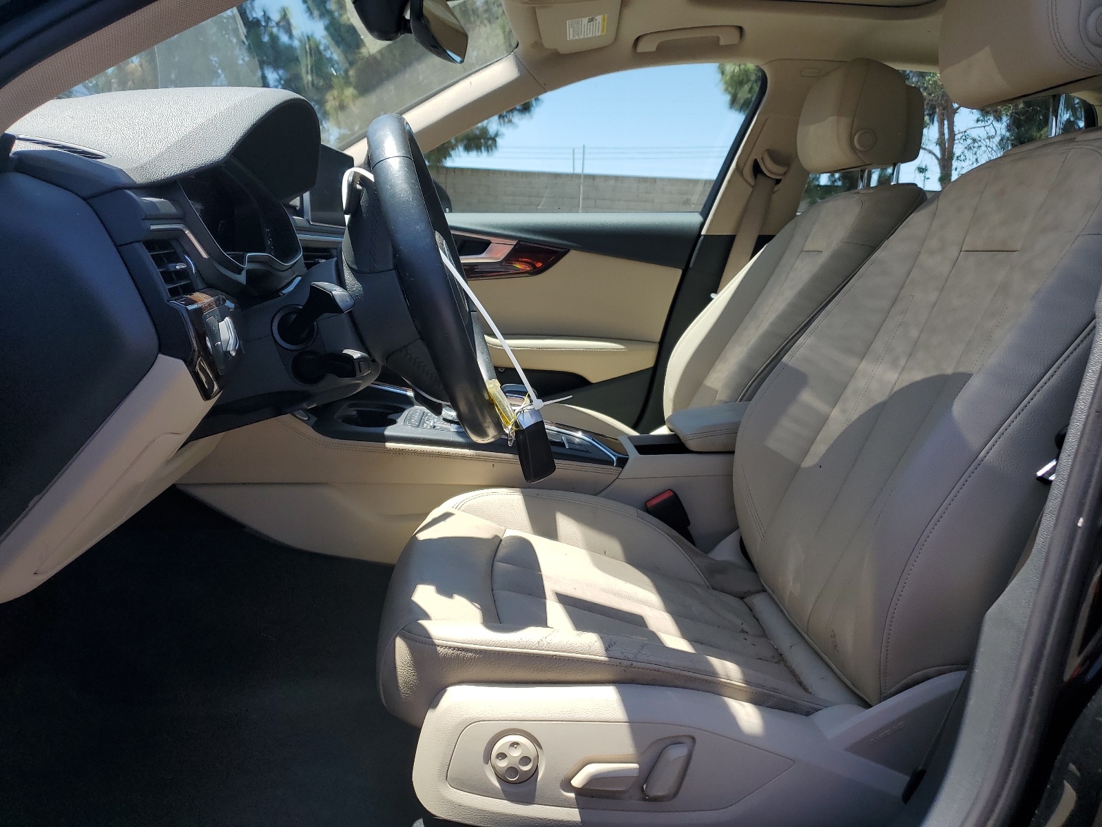 WAUENAF47KN019011 2019 Audi A4 Premium Plus