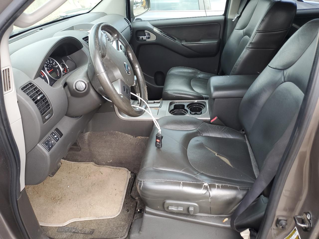 5N1AR18W76C655381 2006 Nissan Pathfinder Le