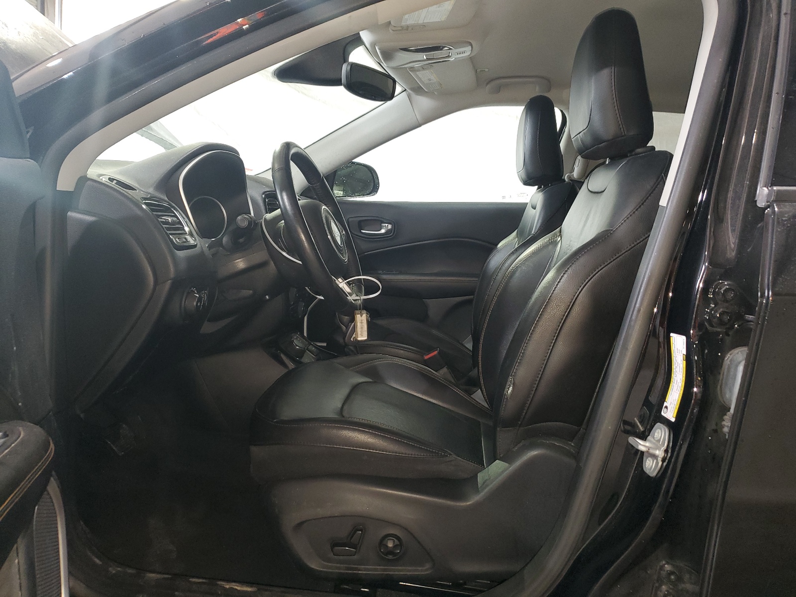 3C4NJDCB6KT766876 2019 Jeep Compass Limited