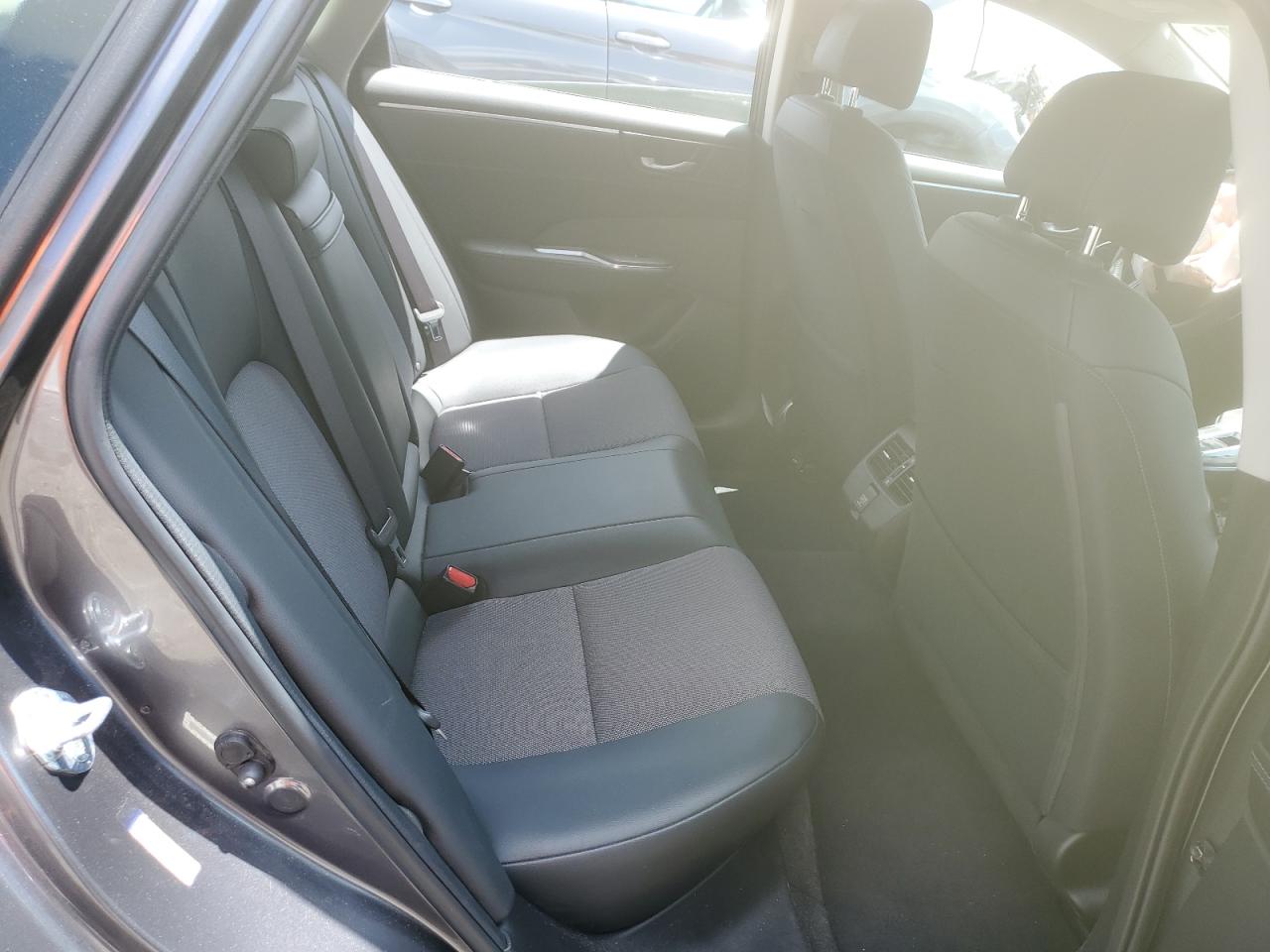 2018 Honda Clarity VIN: JHMZC5F18JC006056 Lot: 63538014