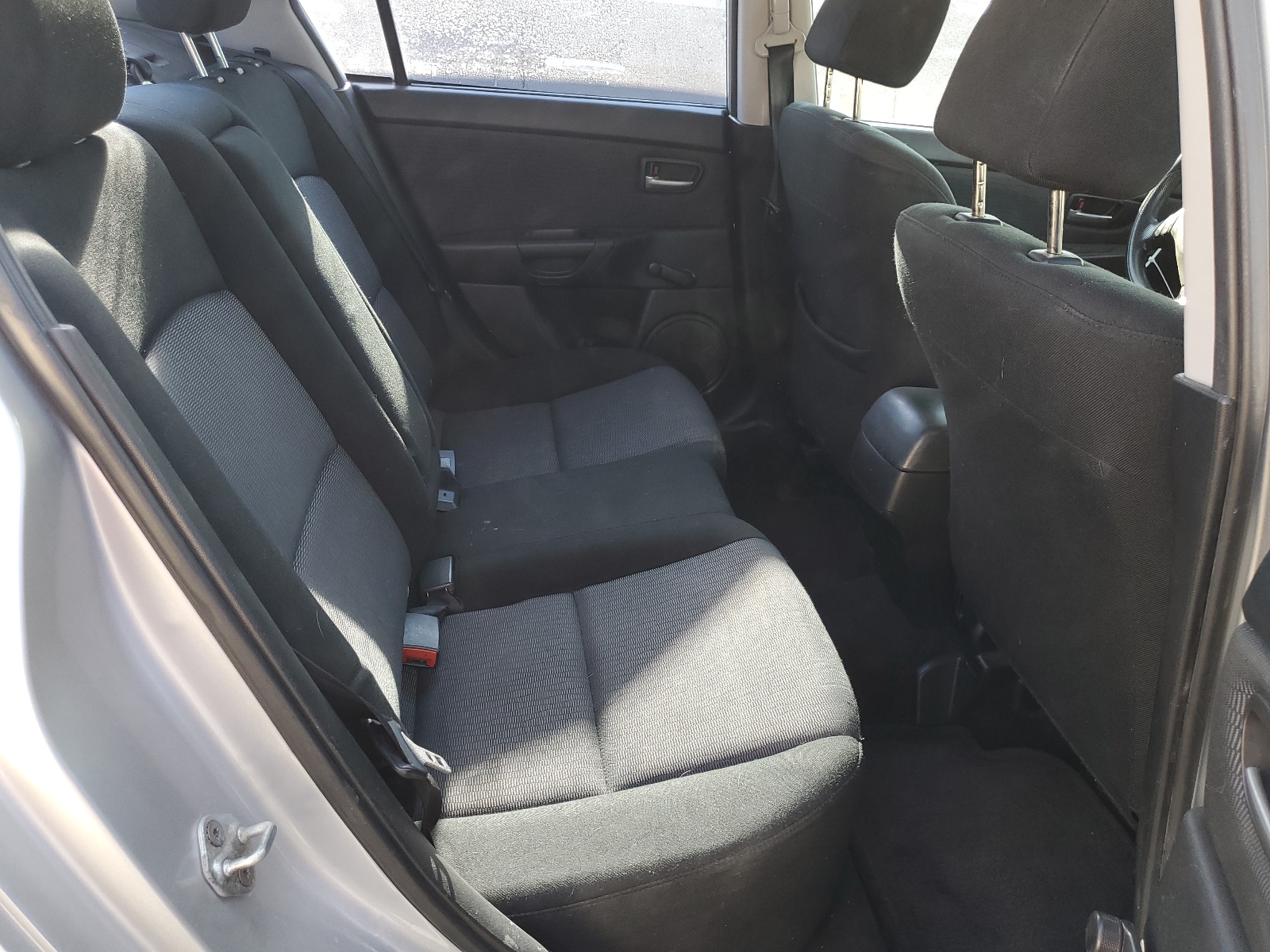 JM1BK12F371646356 2007 Mazda 3 I