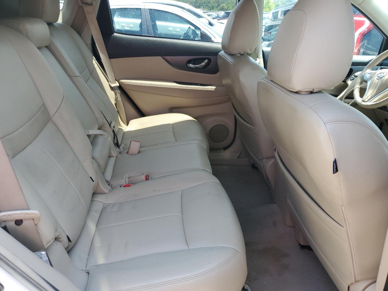 2015 Nissan Rogue S VIN: 5N1AT2MV5FC826052 Lot: 61042214