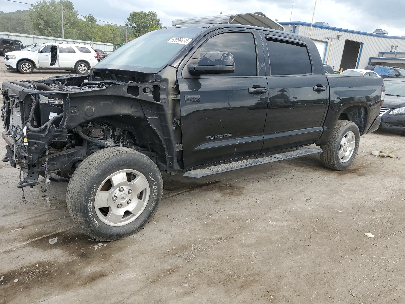 2017 Toyota Tundra Crewmax Sr5 vin: 5TFDW5F13HX635312