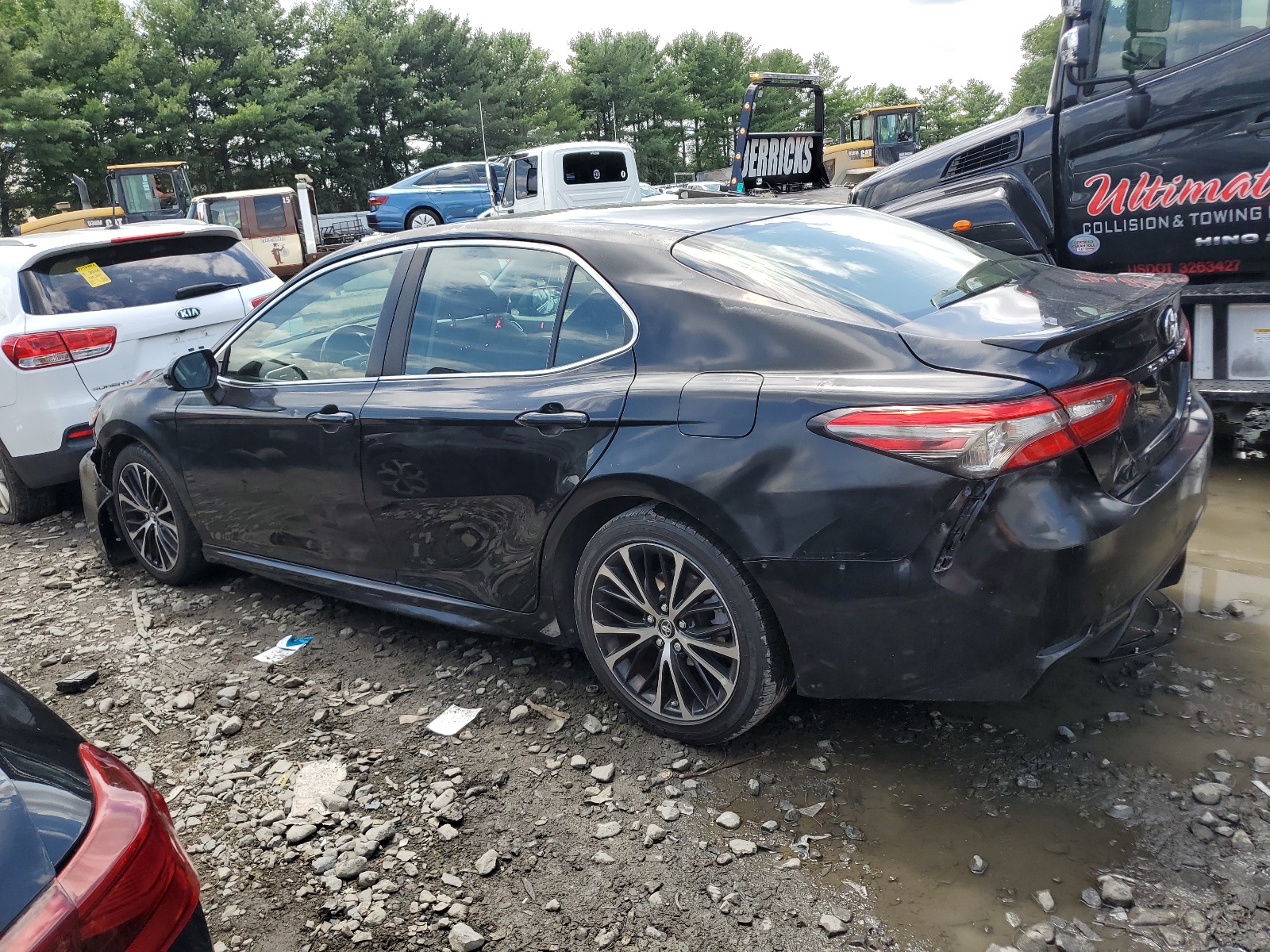 2018 Toyota Camry L vin: JTNB11HK4J3003285