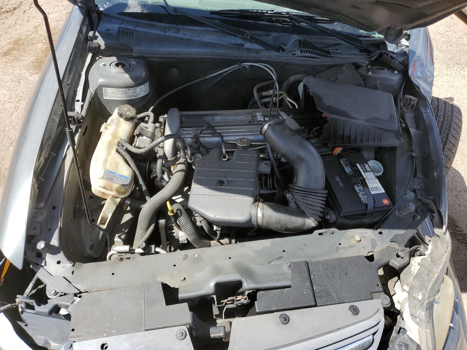 1G1ND52F25M181104 2005 Chevrolet Classic