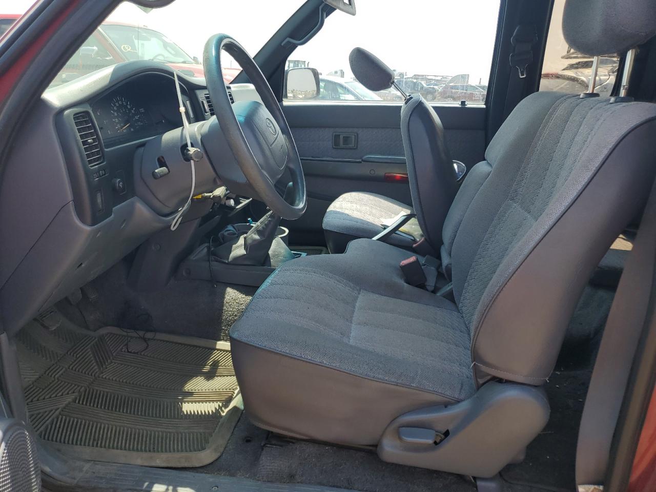 1996 Toyota Tacoma Xtracab VIN: 4TAWN72N9TZ211092 Lot: 64048514