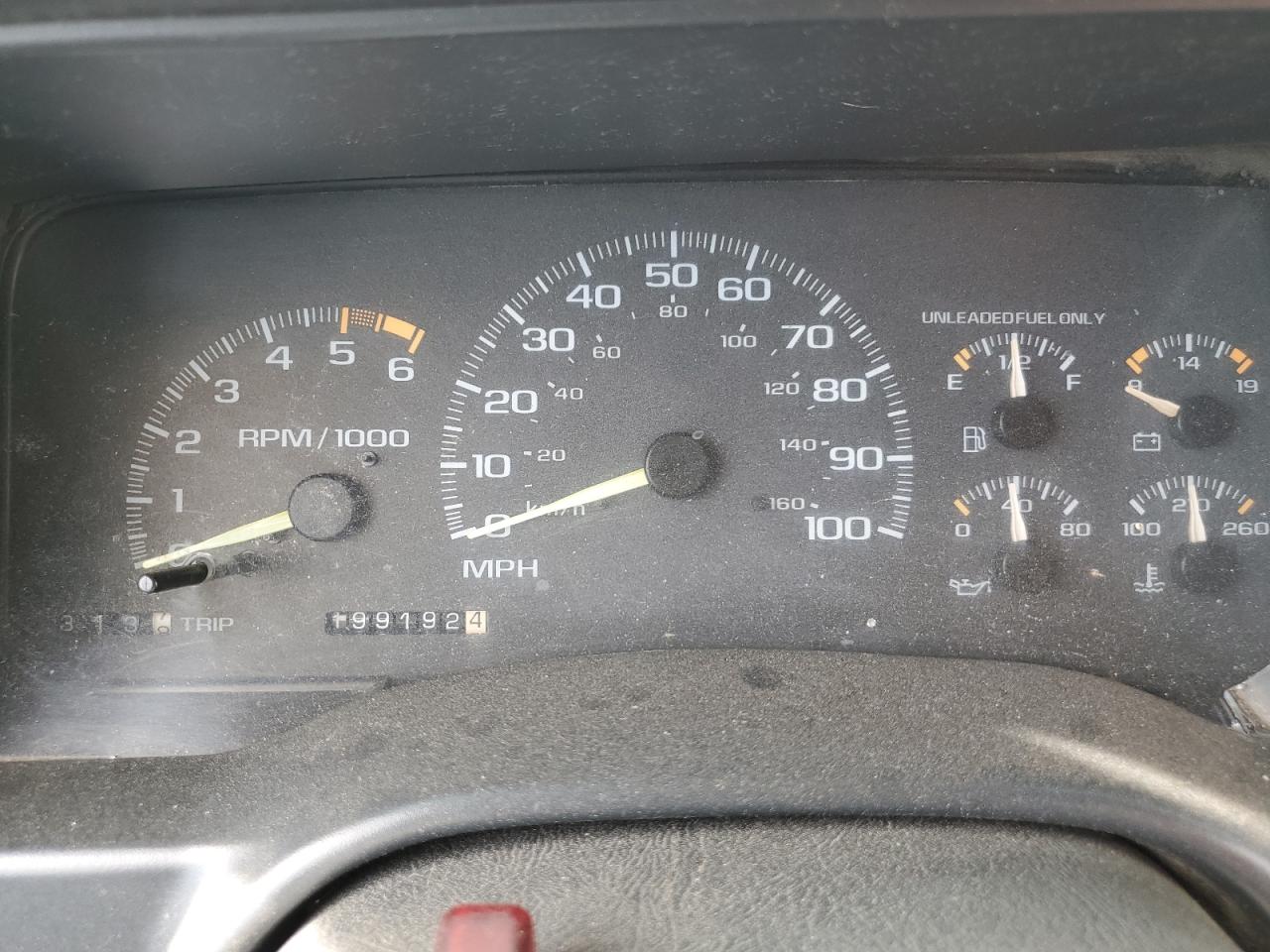 1998 GMC Sierra C1500 VIN: 1GTEC19R2WE501925 Lot: 62728414