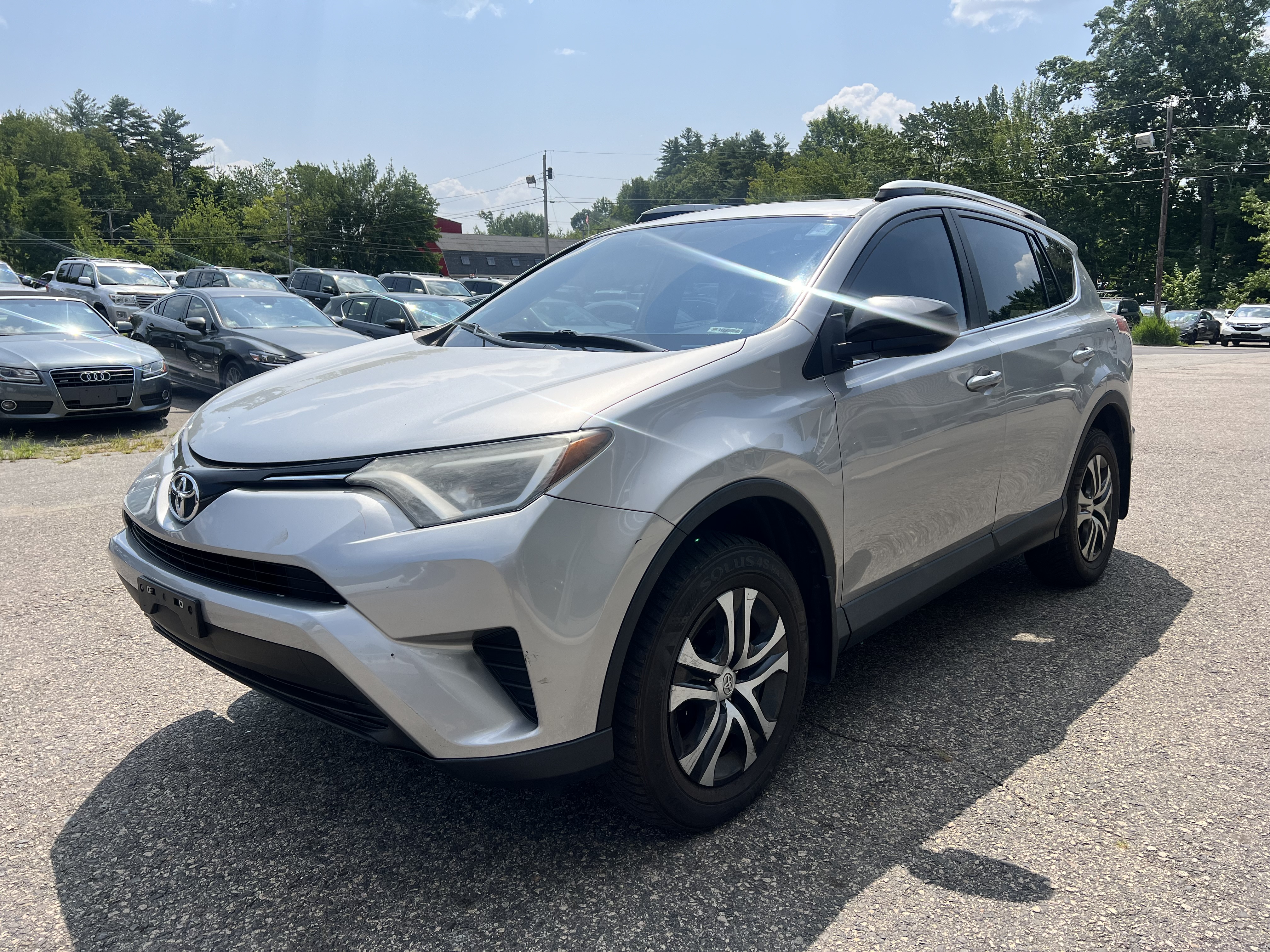 2016 Toyota Rav4 Le vin: 2T3BFREV3GW516858