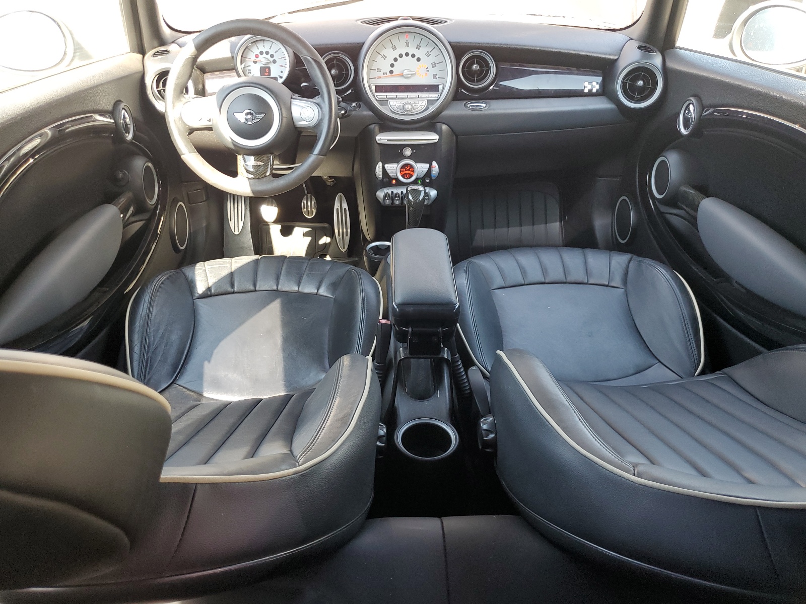 WMWMM935X9TL04186 2009 Mini Cooper Clubman Jcw