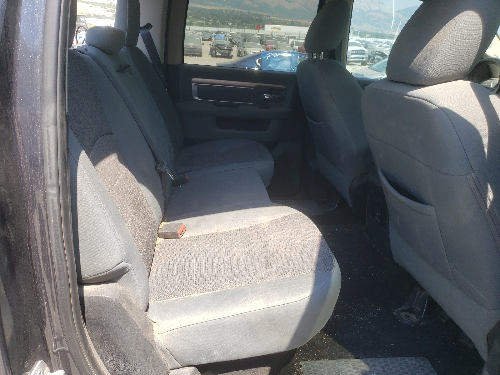 3C6RR7LT6GG213866 2016 Ram 1500 Slt