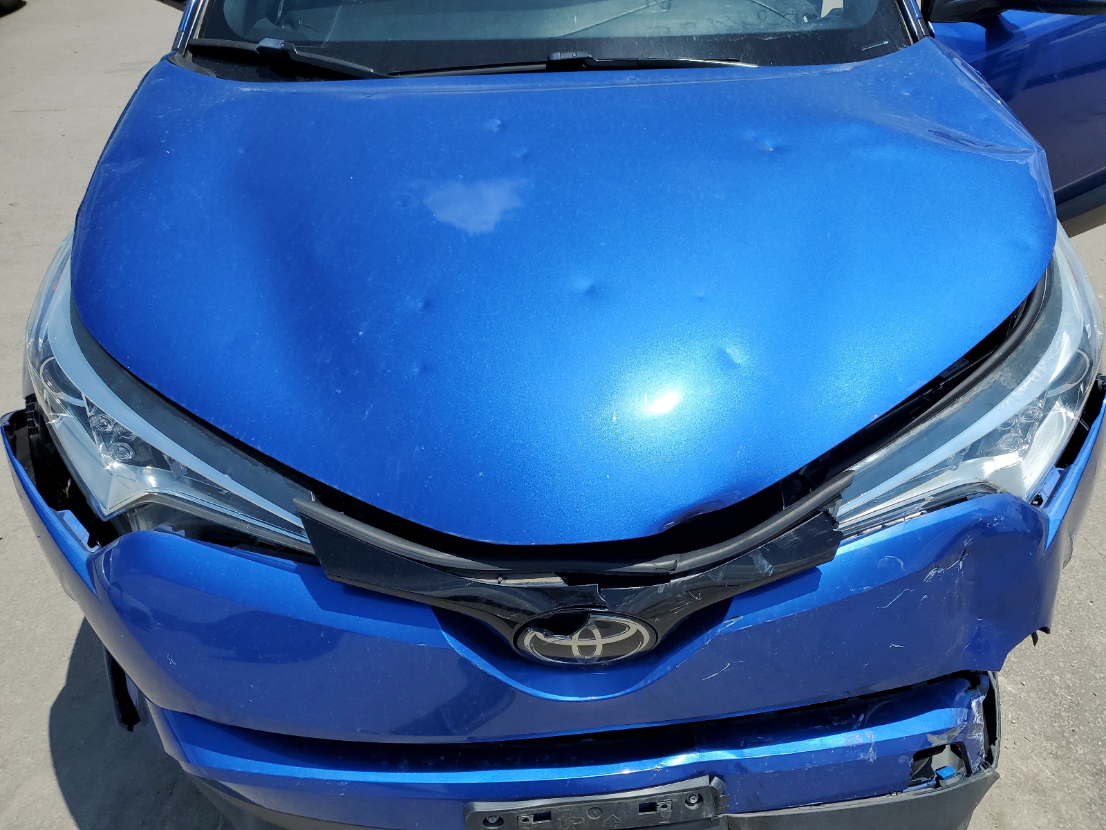 NMTKHMBX2JR029693 2018 Toyota C-Hr Xle