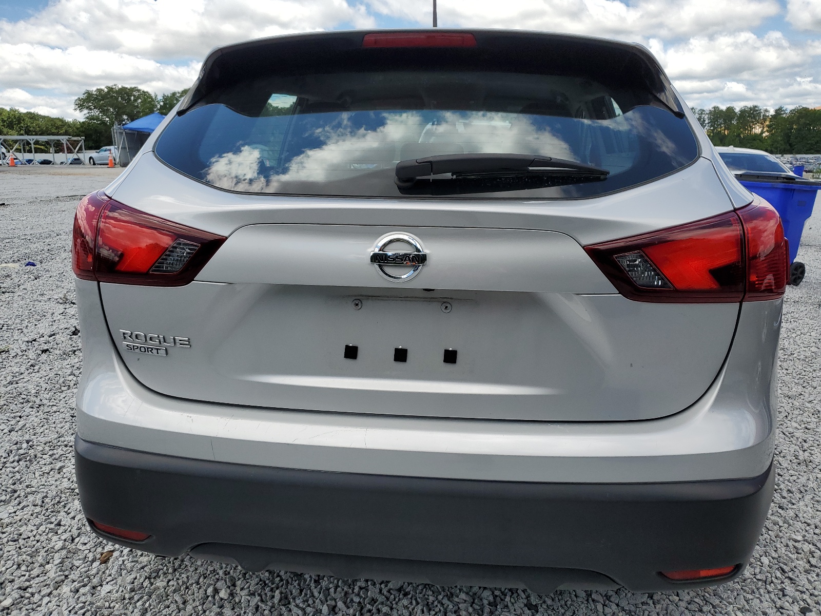 JN1BJ1CP0JW150938 2018 Nissan Rogue Sport S