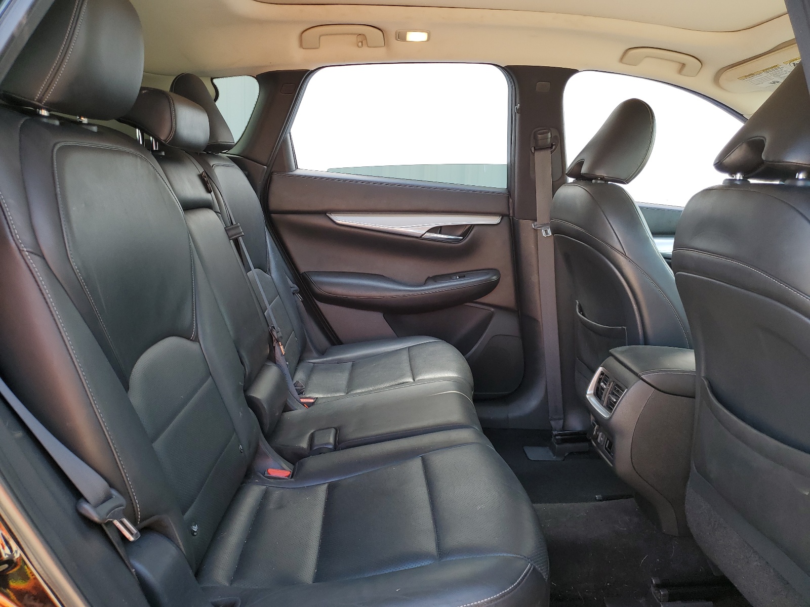 3PCAJ5M1XKF109930 2019 Infiniti Qx50 Essential