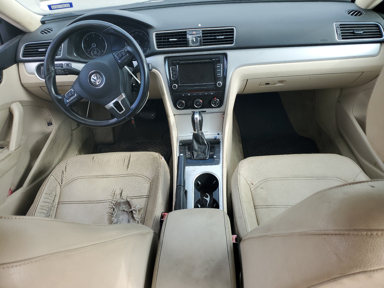 1VWBN7A38DC068964 2013 Volkswagen Passat Se