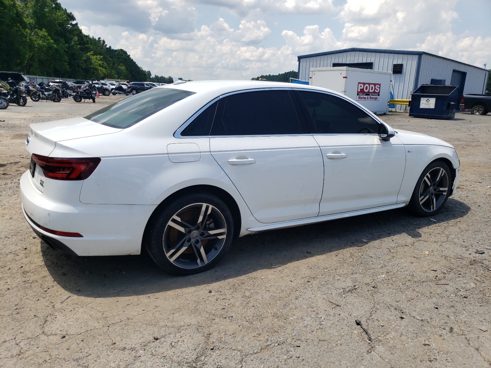 2018 Audi A4 Premium Plus vin: WAUENAF41JN017768