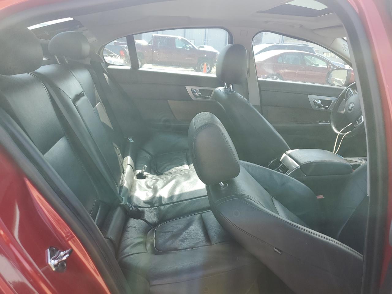 2015 Jaguar Xf 2.0T Premium VIN: SAJWA0FS0FPU48045 Lot: 64838094