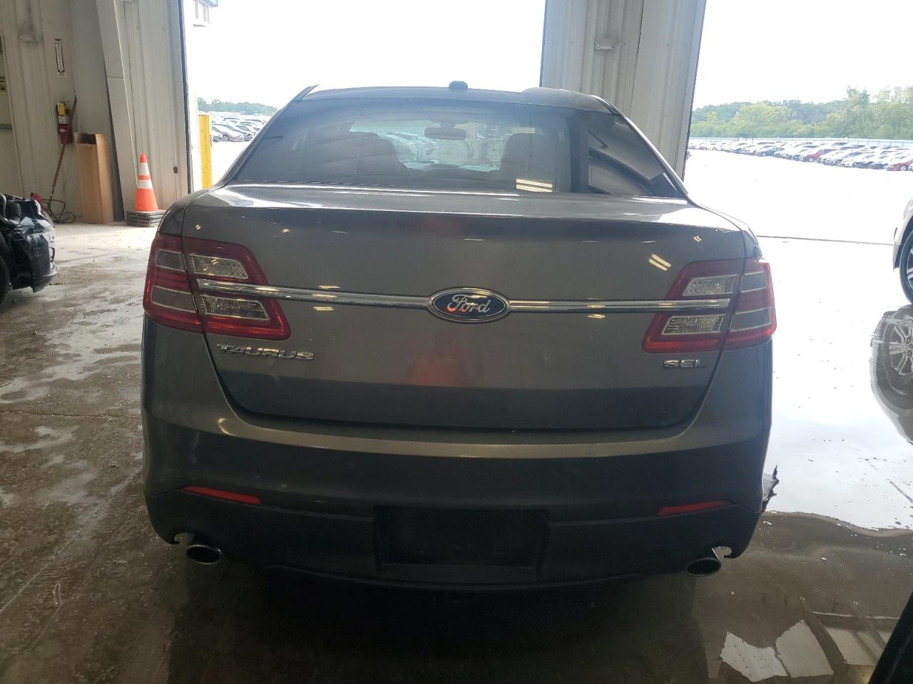 1FAHP2E88DG156427 2013 Ford Taurus Sel