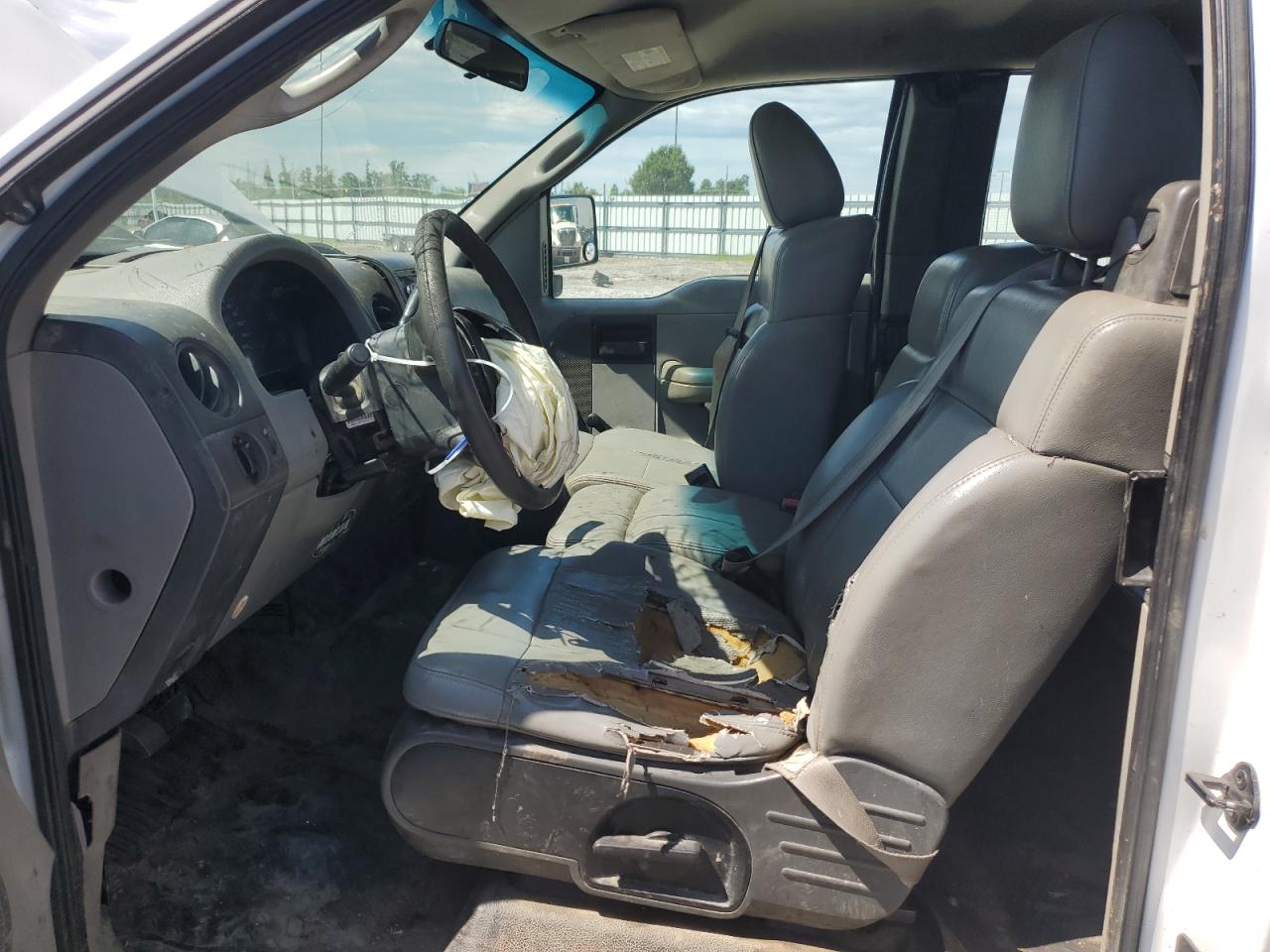 2005 Ford F150 VIN: 1FTRX12W25FB28013 Lot: 61262254