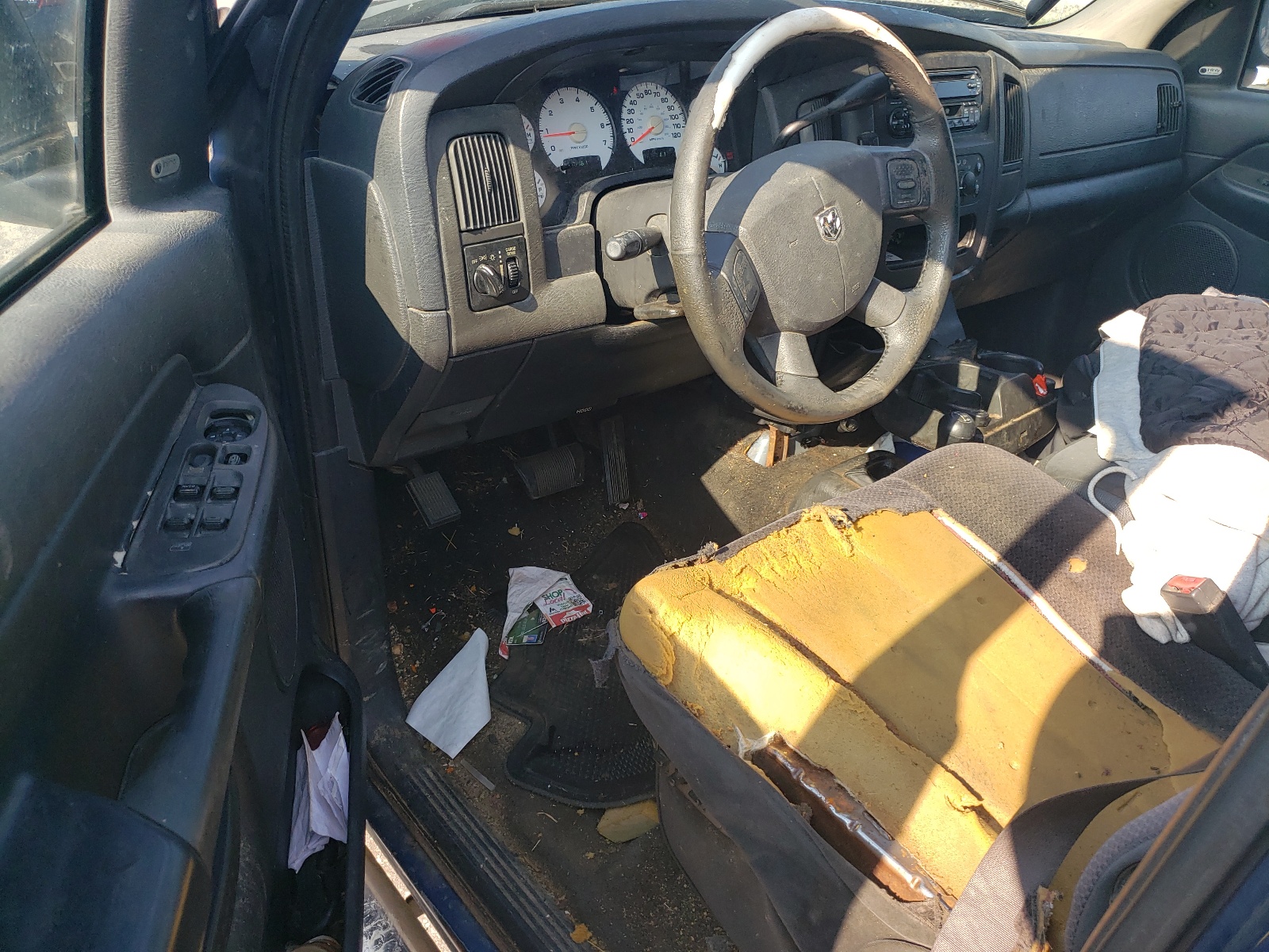 1D7HU18D24J257882 2004 Dodge Ram 1500 St