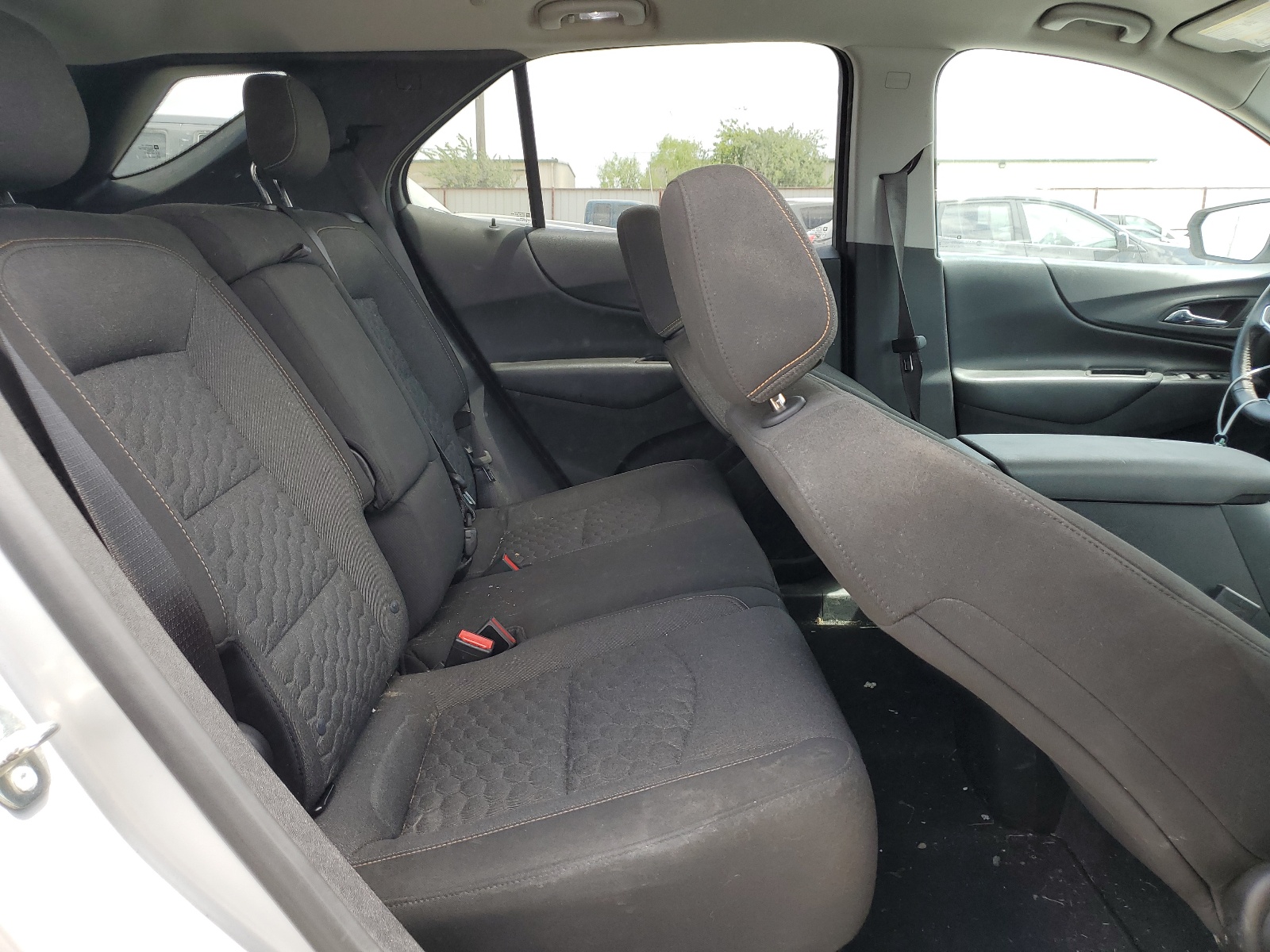 2GNAXJEV0J6185435 2018 Chevrolet Equinox Lt