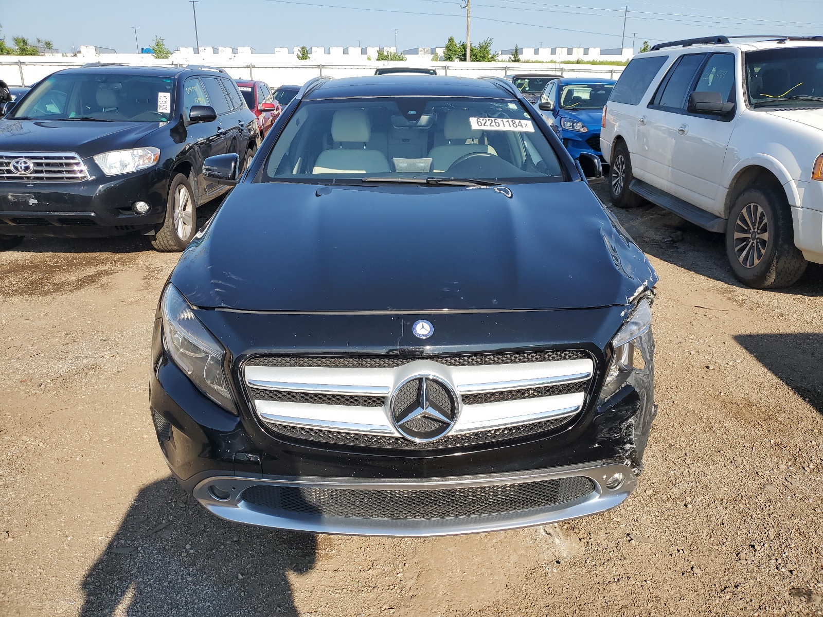 WDCTG4GB4HJ305752 2017 Mercedes-Benz Gla 250 4Matic