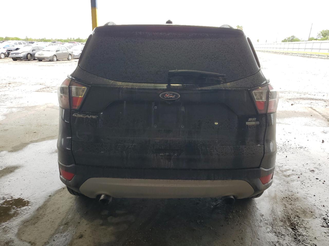 2018 Ford Escape Se VIN: 1FMCU9GD5JUA35279 Lot: 64824164