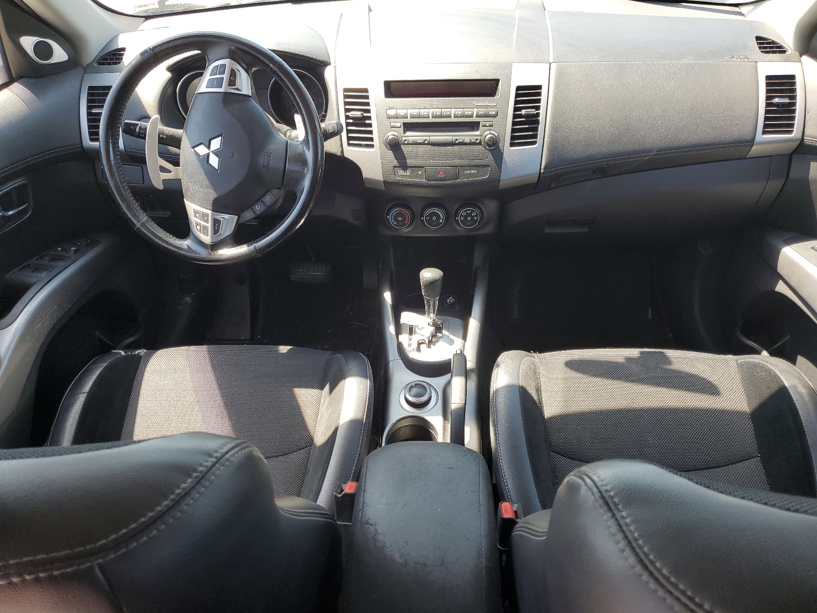 JA4JT3AW4BU037218 2011 Mitsubishi Outlander Se